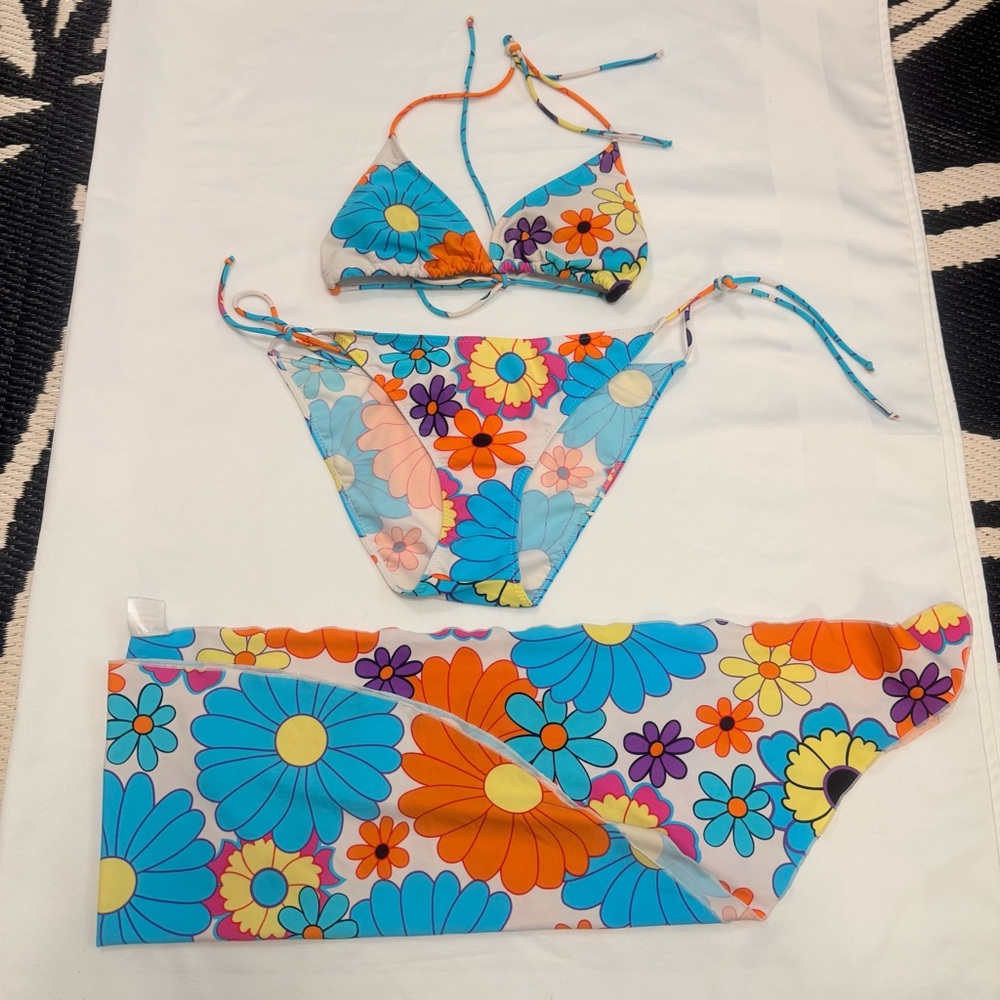 ✨3 for $15✨ Floral Bikini Set with Cover-Up